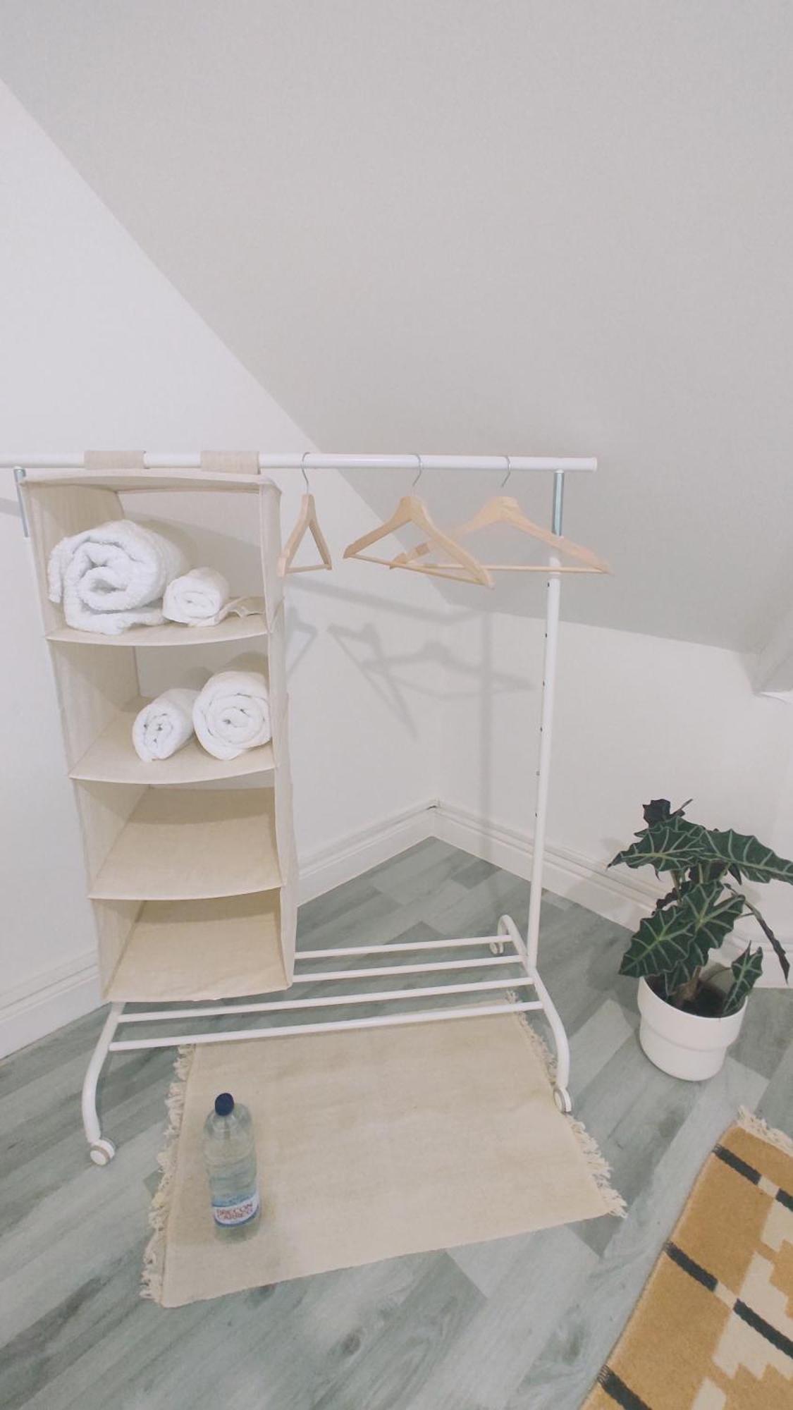Casa Jimenez - Close To Town With Shared Bathroom Cardiff Exteriör bild